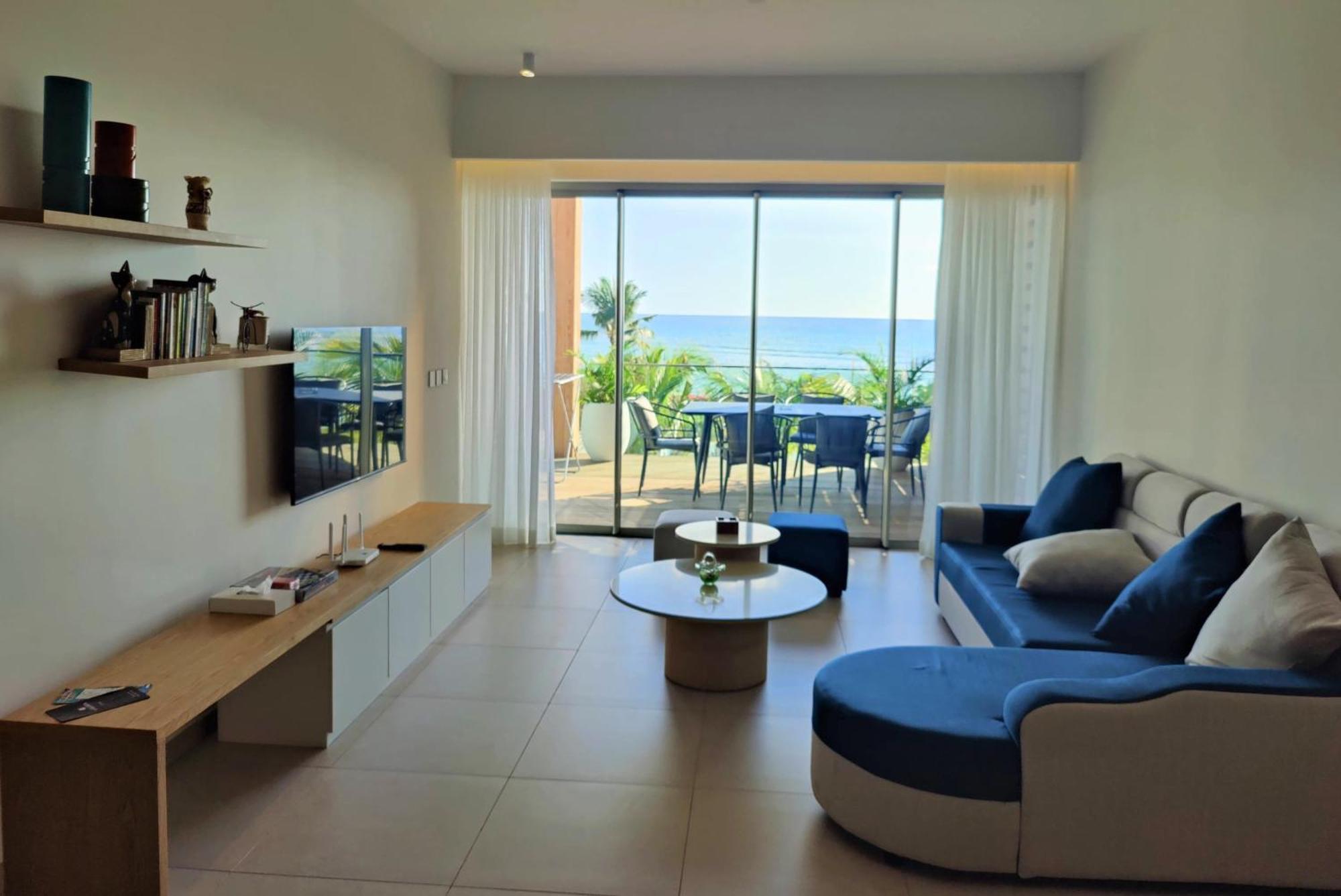 Ocean Point Beach Front Apartment Пуант-о-Пиман Экстерьер фото